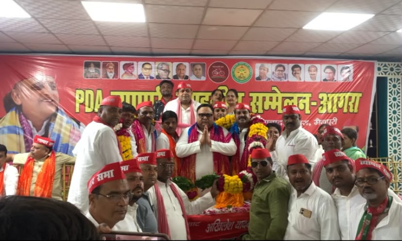 आगरा में सपा नेता राकेश अग्रवाल का बड़ा बयान, बोले- “योगी का बुलडोजर अब खत्म हो चुका है”